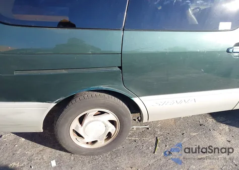 2000 Toyota Sienna Xle from USA, damaged, VIN 4T3ZF13C8YU304699